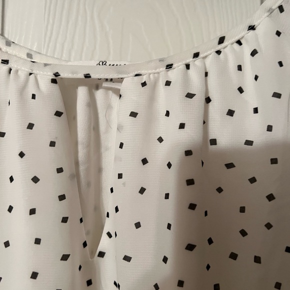Ivory/off white blouse with black polka dots size large. Brand new but no tags. - Picture 7 of 7